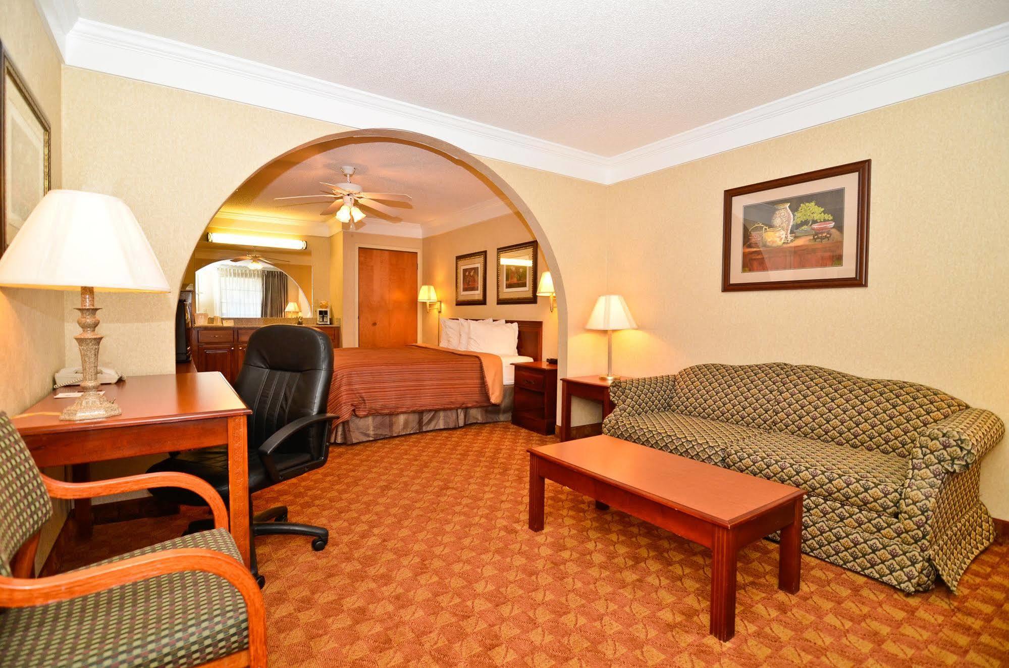 Best Western Hawkinsville Inn & Suites Buitenkant foto