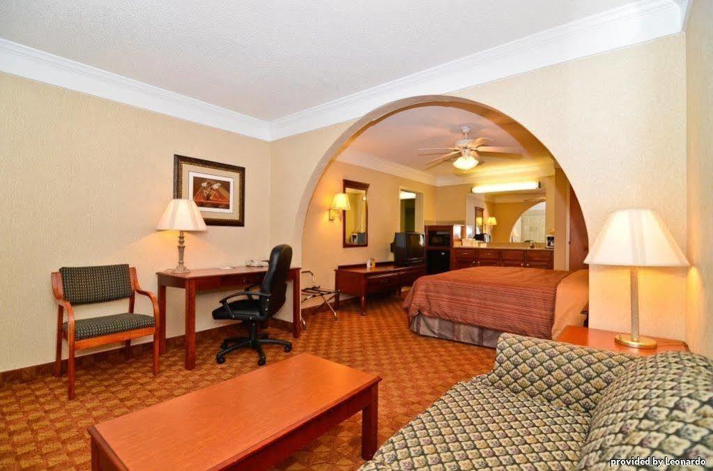 Best Western Hawkinsville Inn & Suites Buitenkant foto